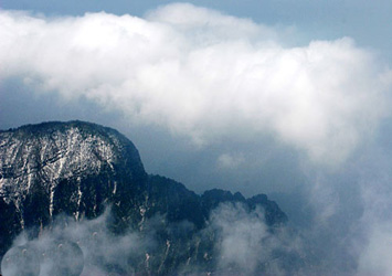 峨眉山圖片